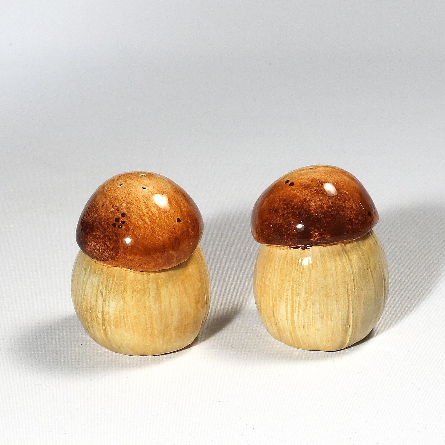Ceramic Mushroom Salt & Pepper Set